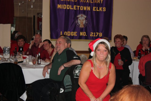 ladiesauxxmas044.jpg